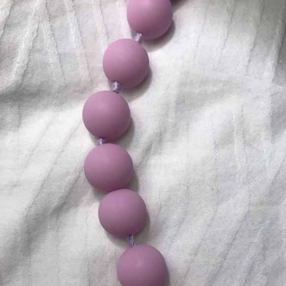Lavender chew beads teething necklace - Picture 3 of 4
